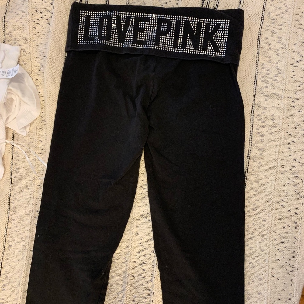 Pink cropped leggings